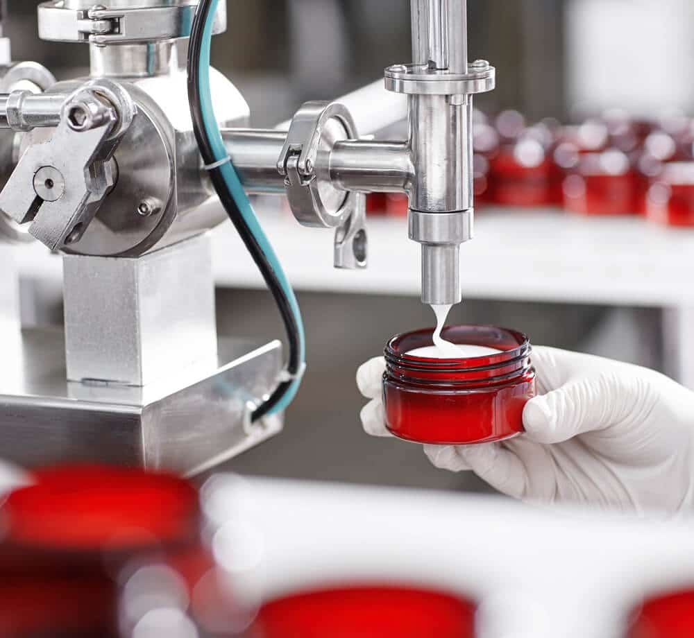 Kozmetik Sektöründe Fason İmalat: Güzelliğin Arkasındaki Stratejik İşbirlikleri